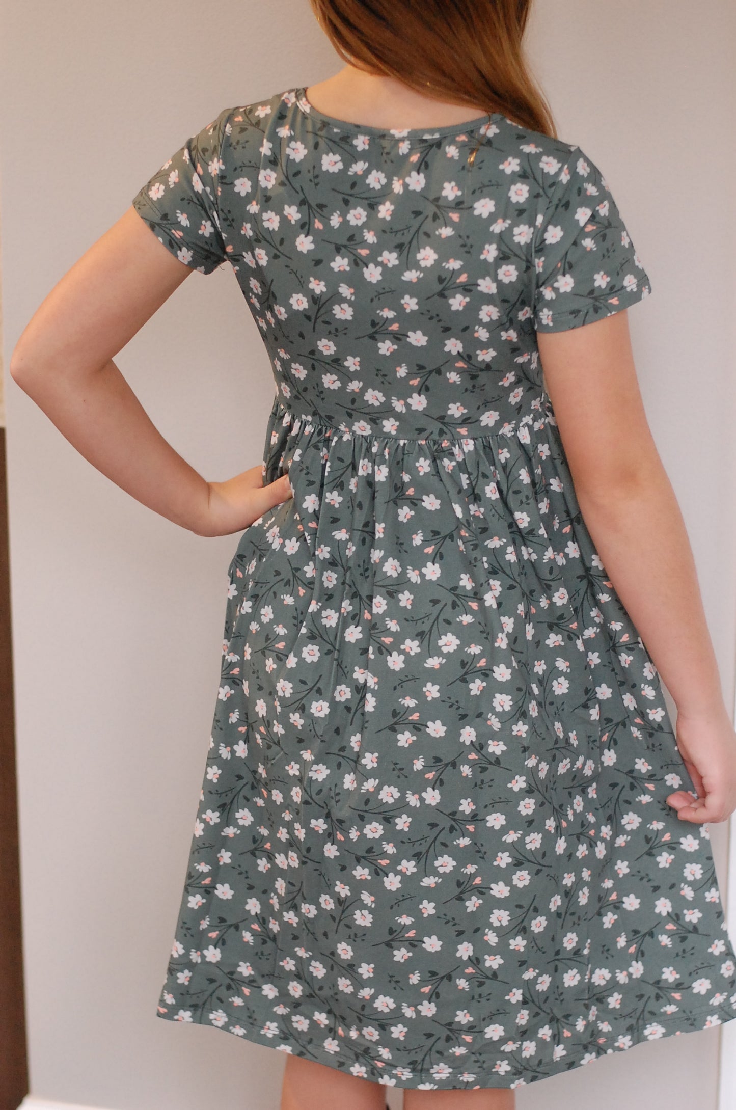 Girls Daisy Blooms Front Pocket Dress