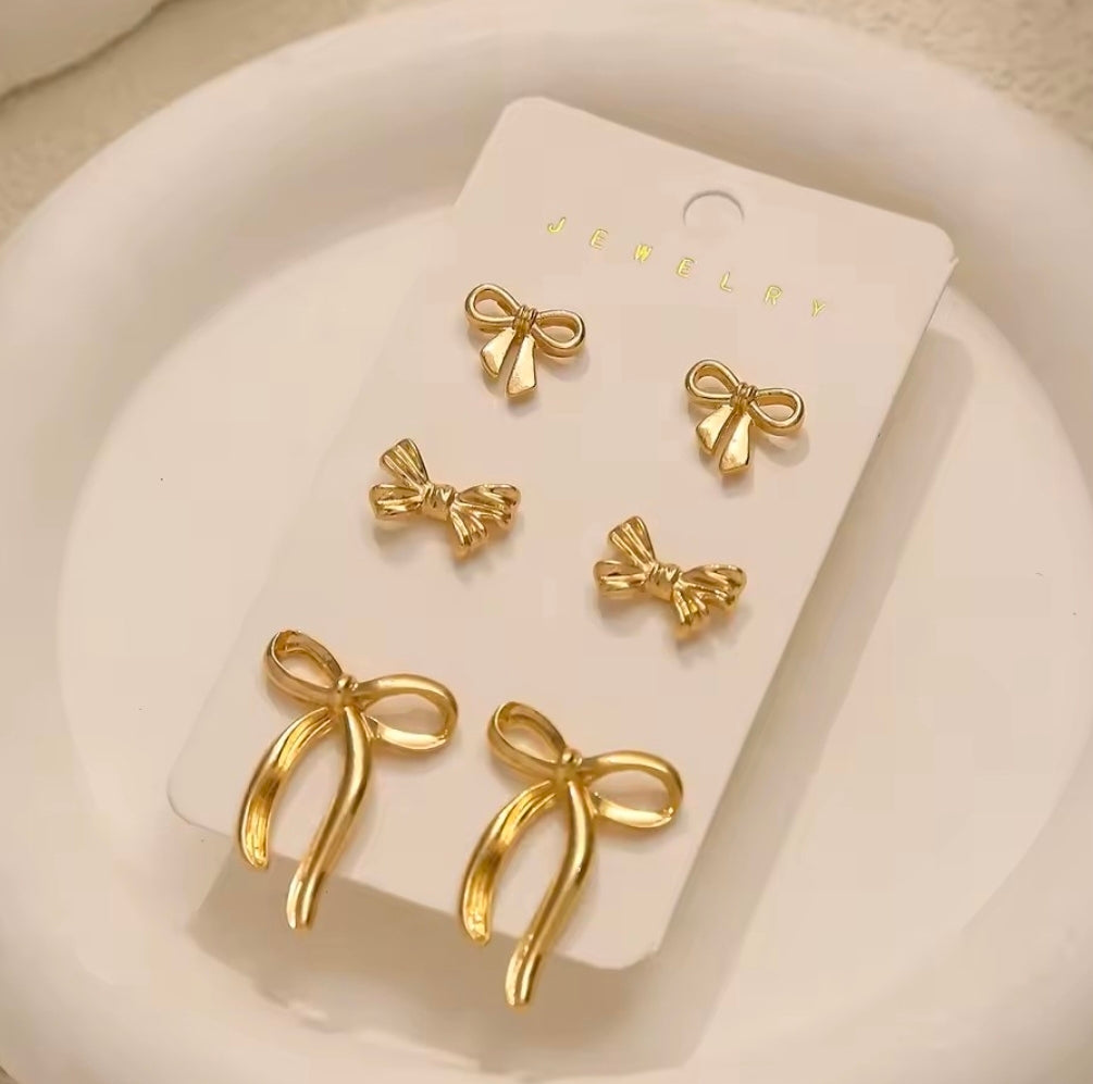 Gold Bow Earrings Set